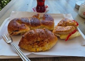 Meshur Simitci Ve Börekci