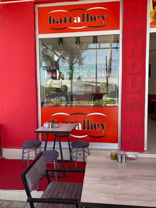 Meşhur Tereyağlı Ayvalık Tostu& Battalbey Çiğköfte
