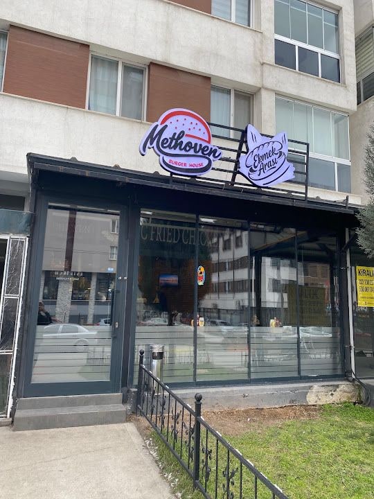 Methoven Burger House