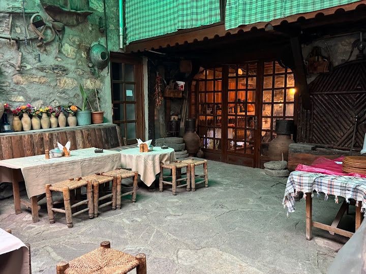 Mevaların Konağı