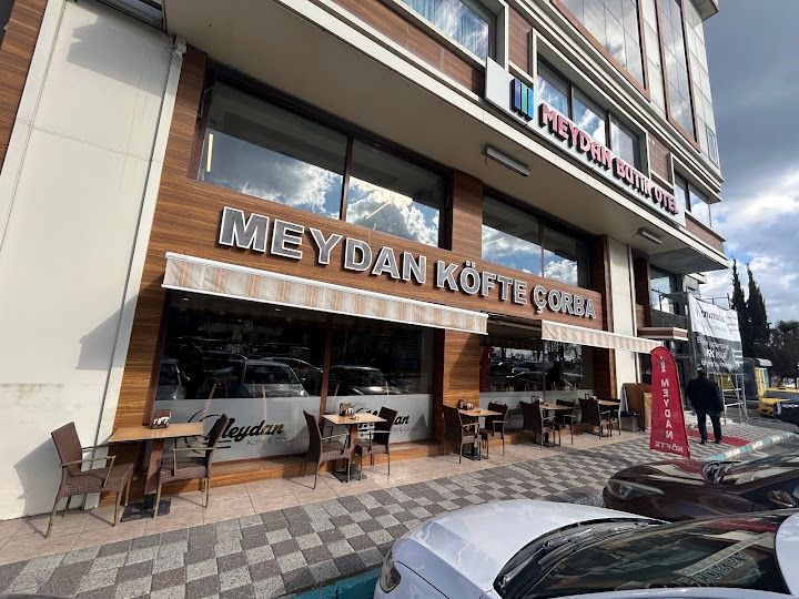 Meydan Köfte Çorba