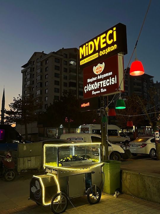 Midyeci Başkan & Adıyaman Çiğköftecisi Bayram Usta