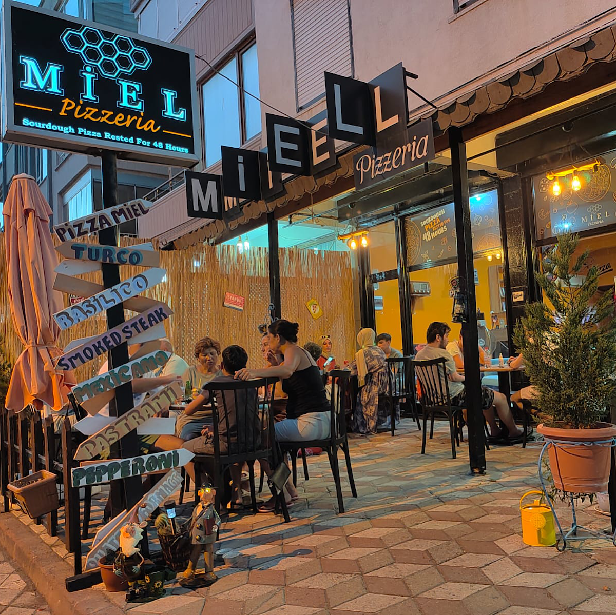 Miel Pizzeria