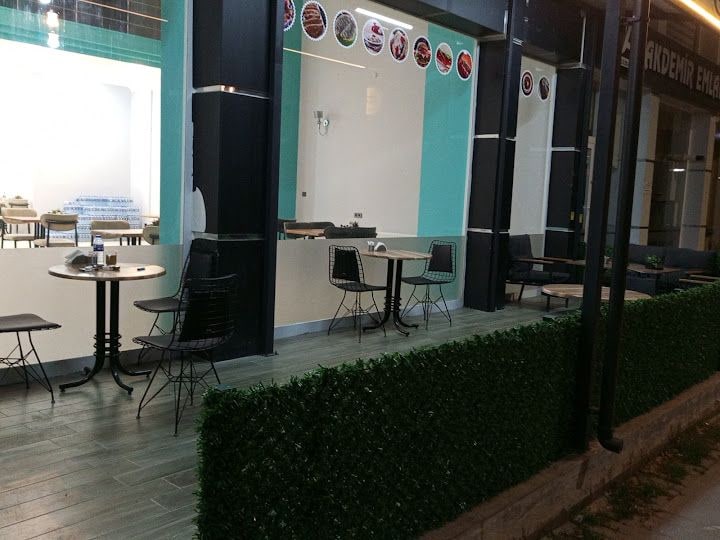 Mina Fast Food Cafe