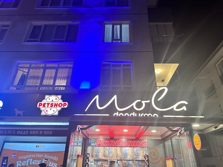 Mola Dondurma & Tatlı