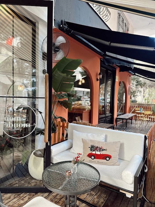 Mon Monde Cafe