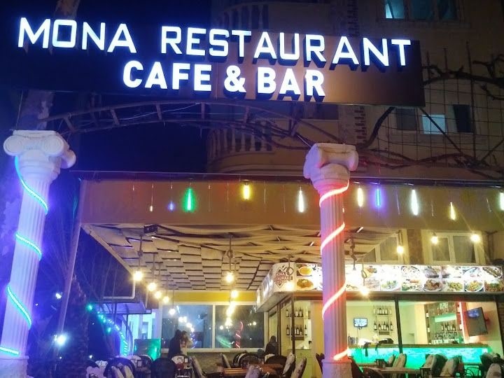 Mona restaurant