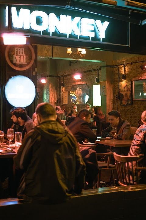 Monkey Pub
