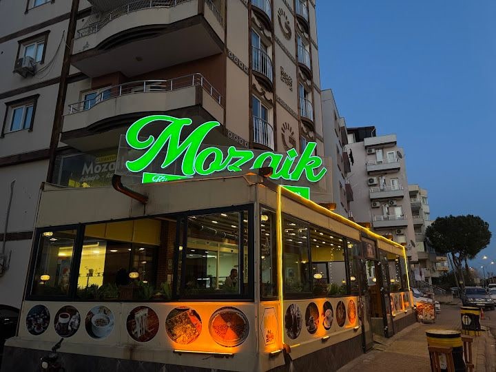 Mozaik Gece Börekçisi