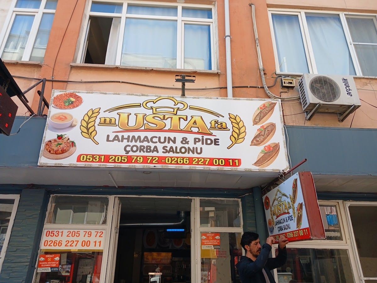 Mustafa Usta Lahmacun ve Pide Salonu