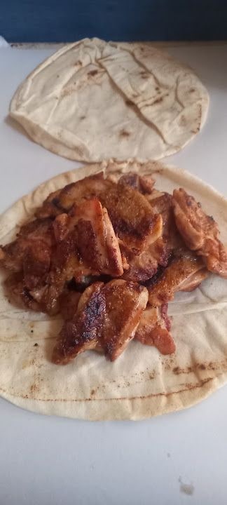 Musti'nin Yeri Kömürde Piliç