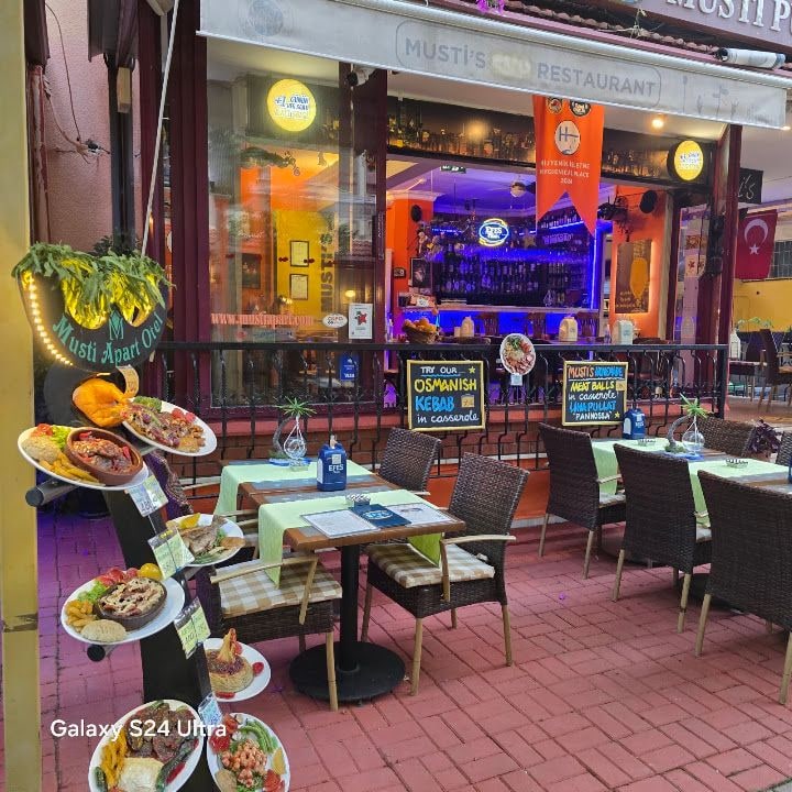 Musti's Restaurant
