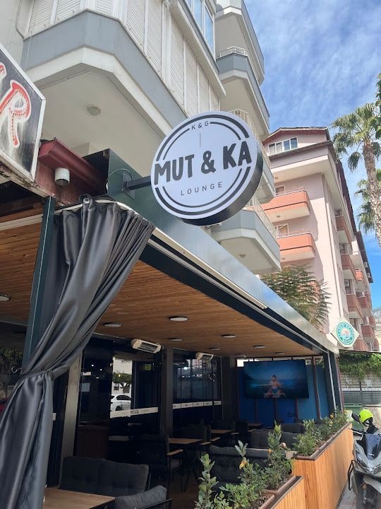 MUT&KA LOUNGE CAFE