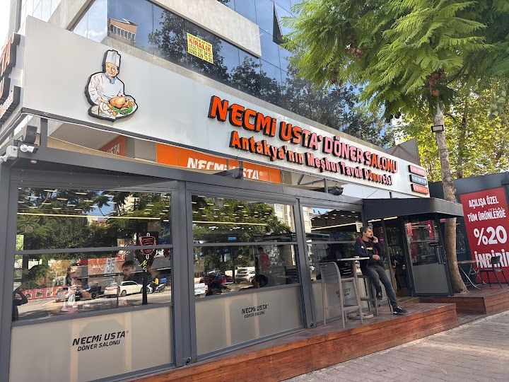 Necmi Usta Döner Salonu. Lara Şubesi