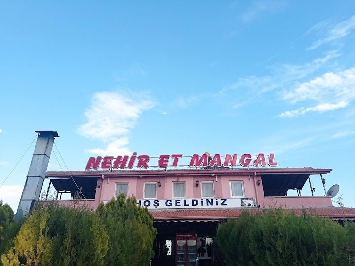 Nehir Et Mangal