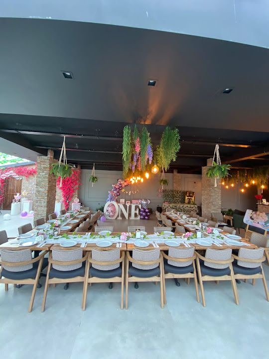 Neva Lounge