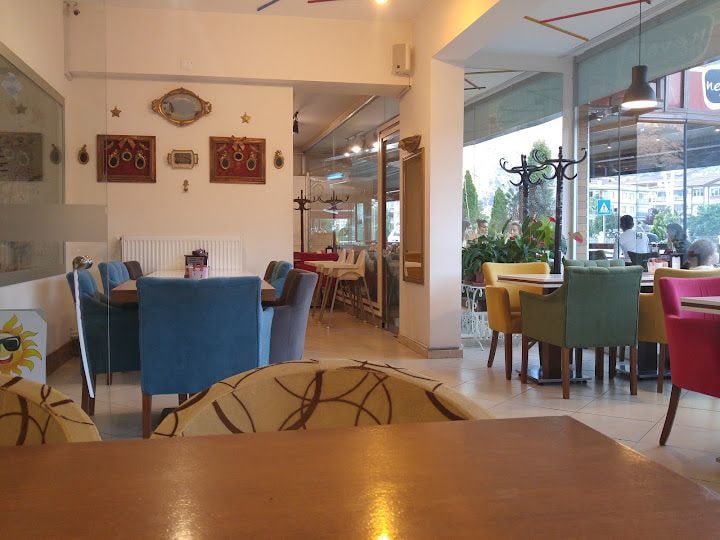 Nevale Cafe & Restaurant
