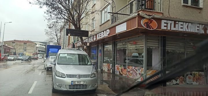 Neyzen Etli Ekmek