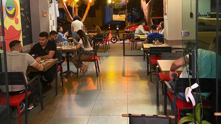 Nikas Cafe