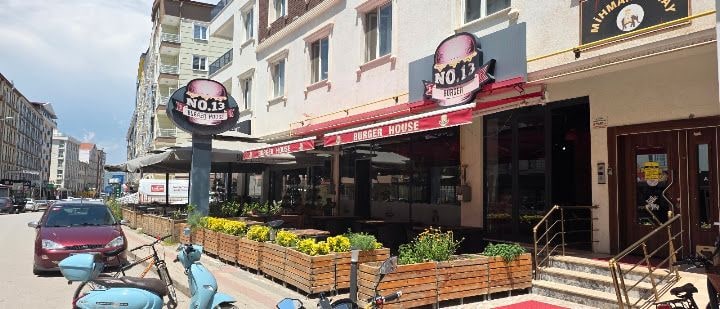 No.13 Burger And Pizza