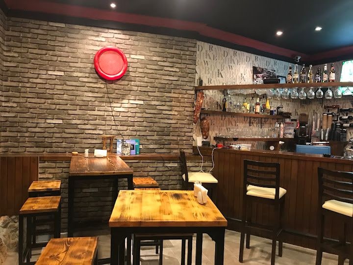 No 4 Cafe Bar
