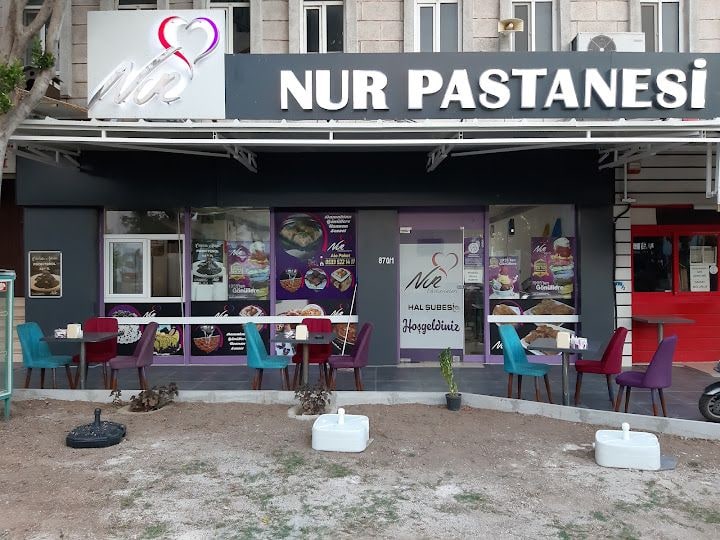 Nur Pastaneleri