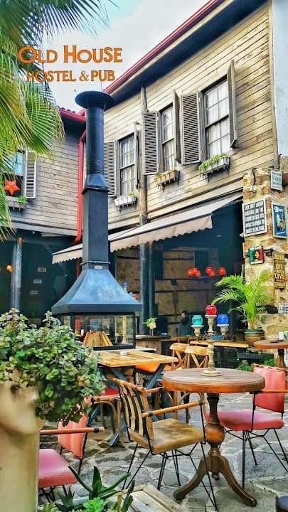 Old House Pub & Butik Hotels & Muratpaşa Pub & Cocktail Bar
