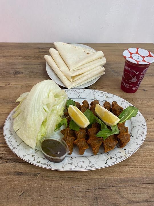 Ömer Aybak Adıyaman Çiğköftecisi & Fast food & Cafe Kepez Dokuma Özgürlük Mahallesi Hüseyin Avni Çöllü ortaokulu karşısı