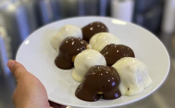 Ömer Chef Profiterol Ortaköy