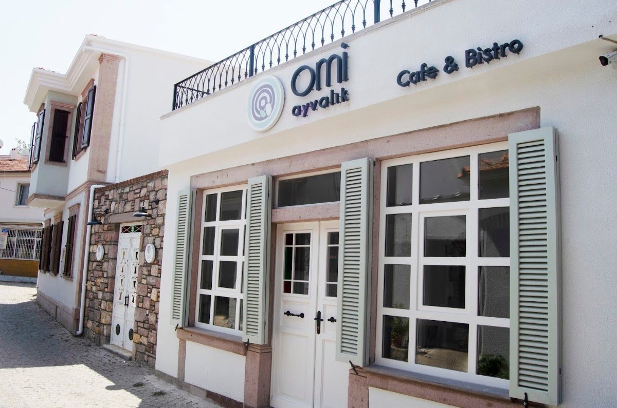 Omi Ayvalık Cafe & Bistro