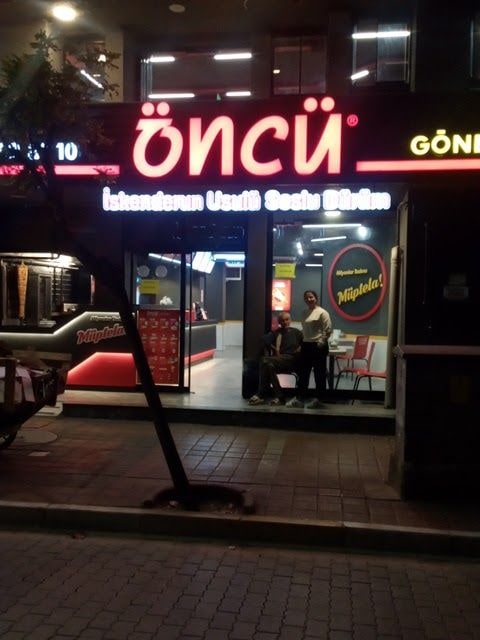 Öncü Döner