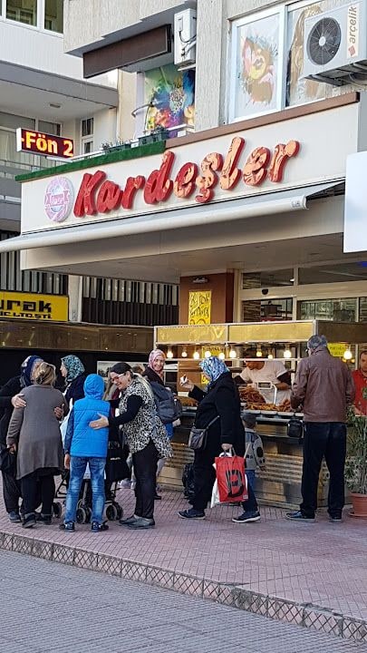 Onur Kardeşler Simit Ve Pasta Dünyası