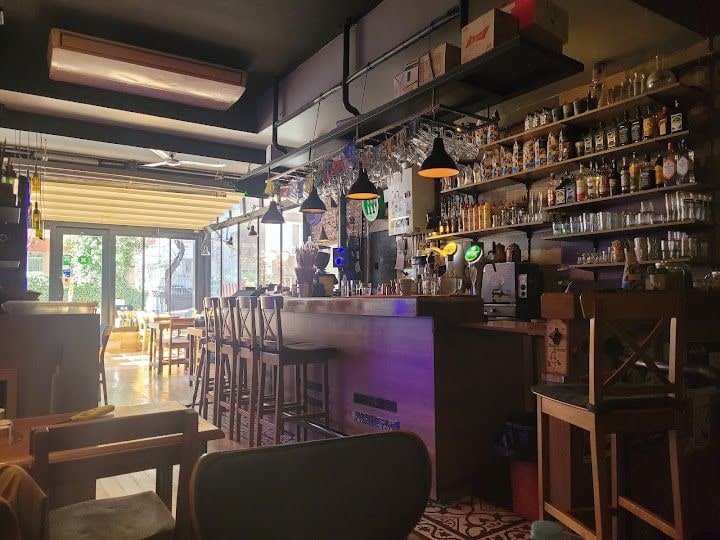 Orta Dünya Cafe