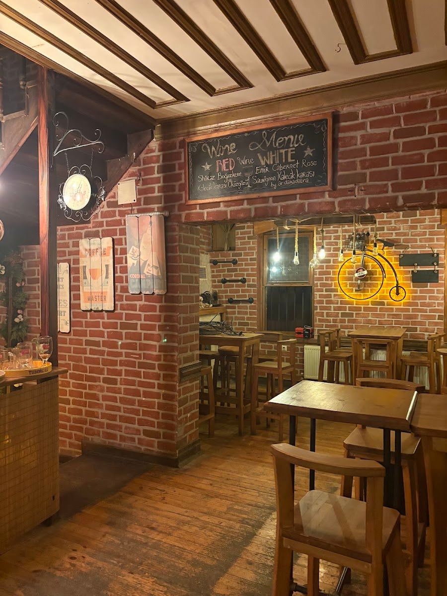 Otto Social House