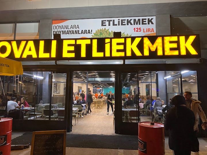 Ovalı Etliekmek Yenimahalle