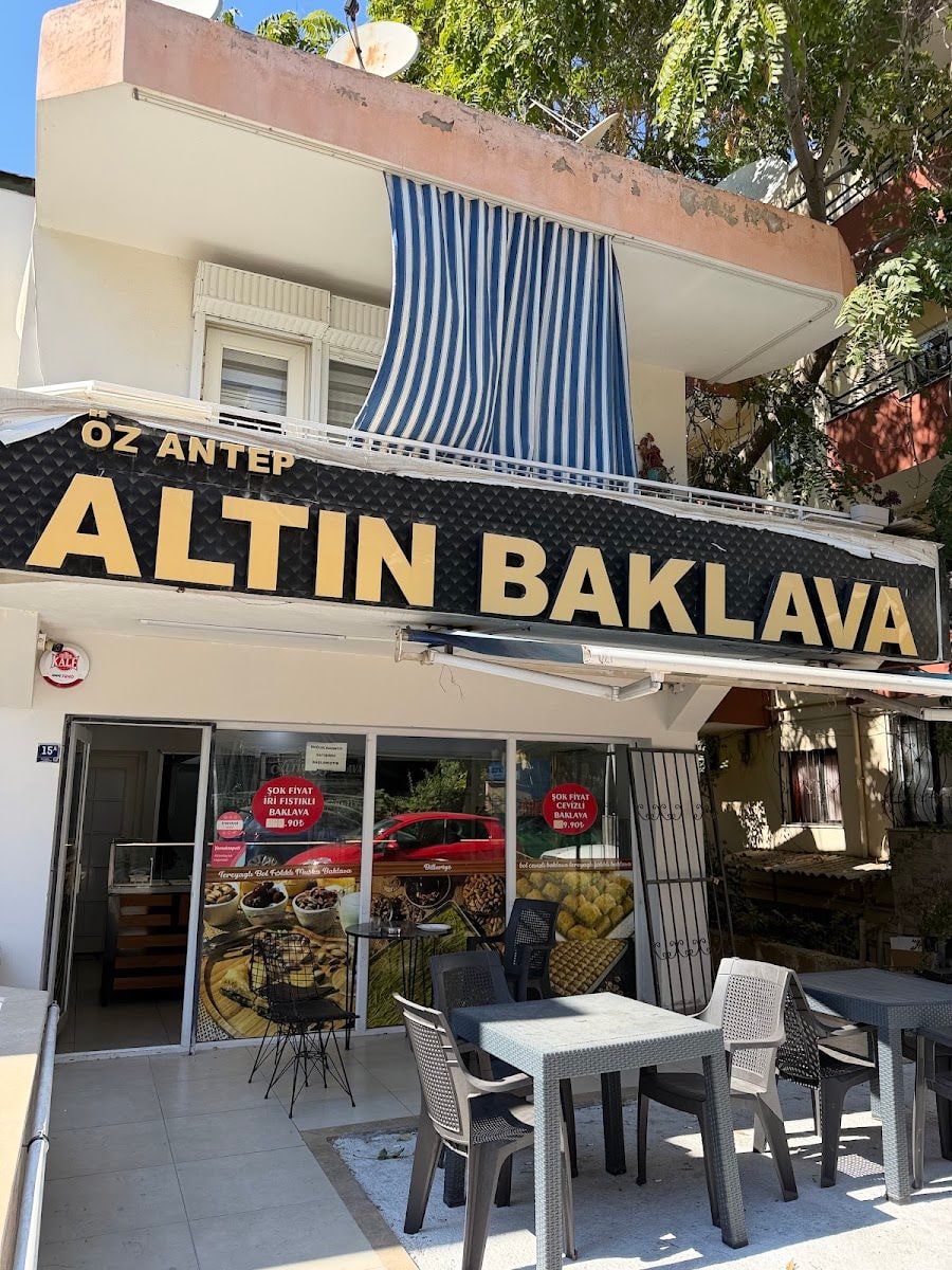 Öz Antep Altın Baklava Kuşadası