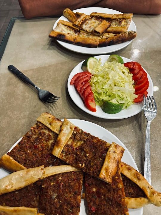 Öz Kardeşler Lokantası