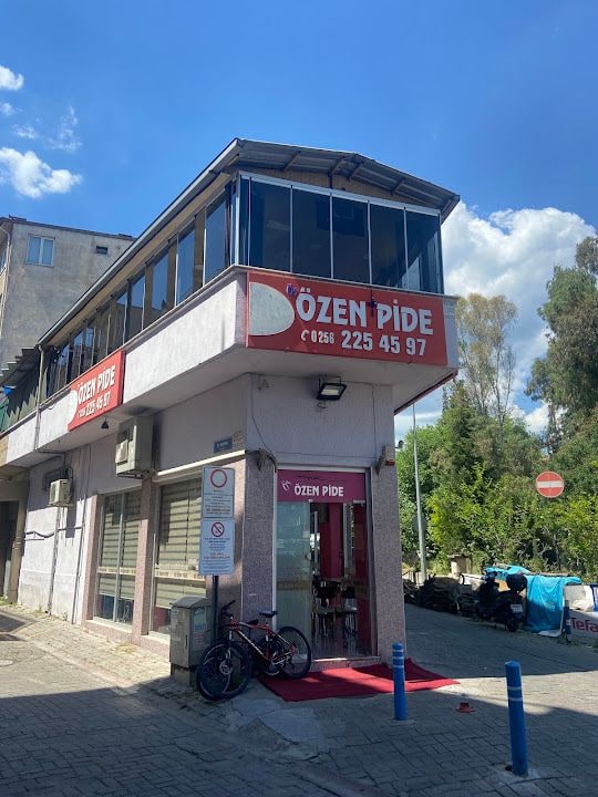 Öz Özen Pide