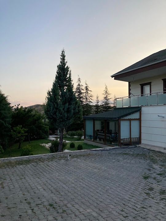 ÖZÇELİK Konağı