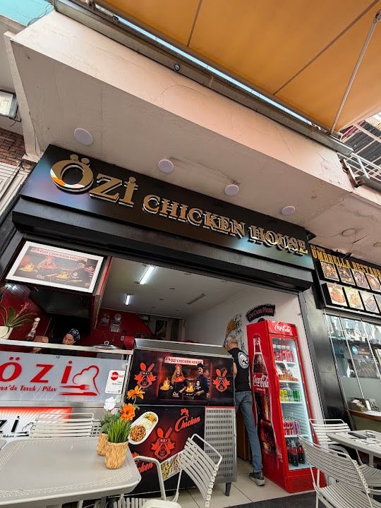 Özi Chicken House