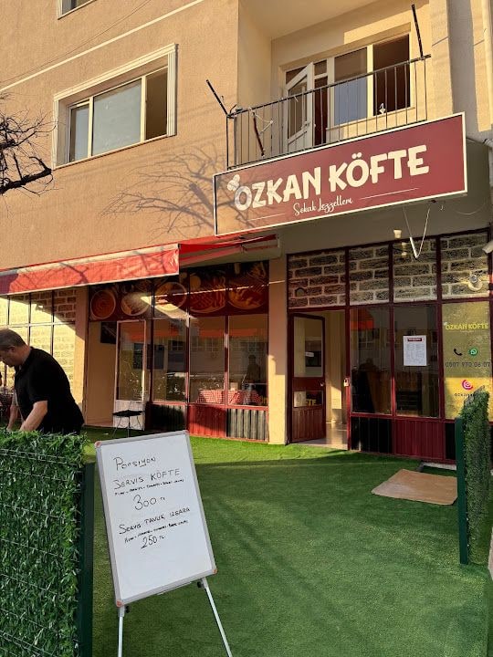 Özkan Köfte Ve Sokak Lezzetleri