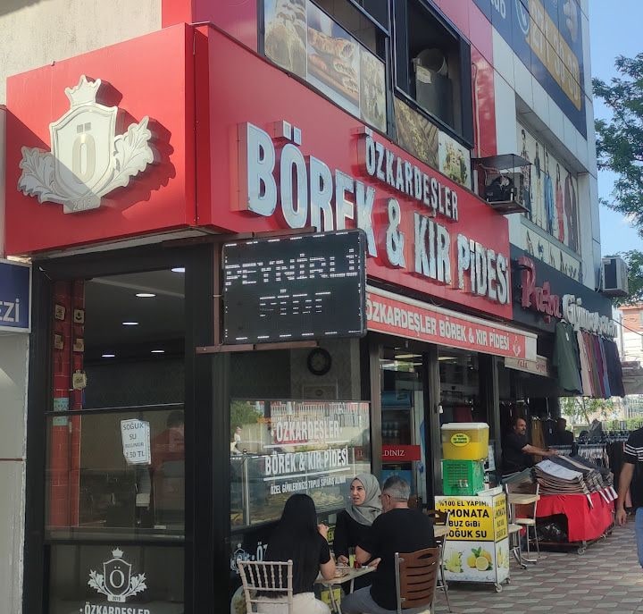 Özkardeşler Börek & Kır Pidesi