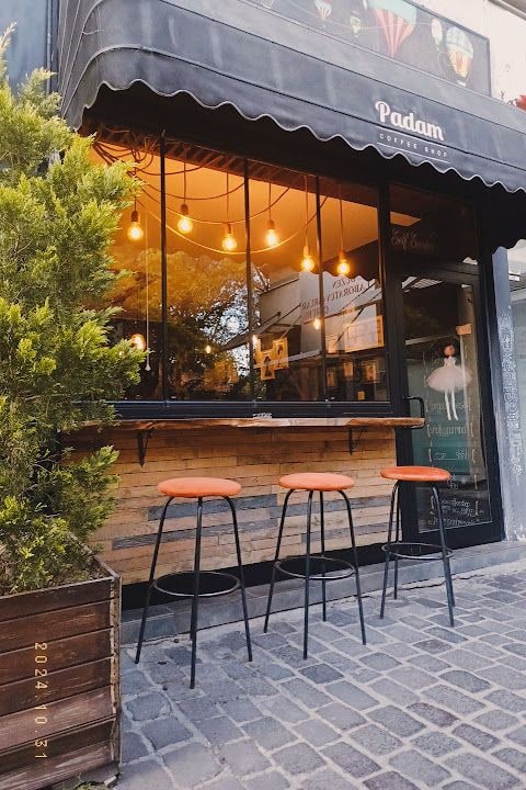 Padam Coffee Shop