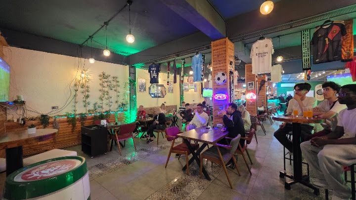 Paradise Restaurant & Sports Bar