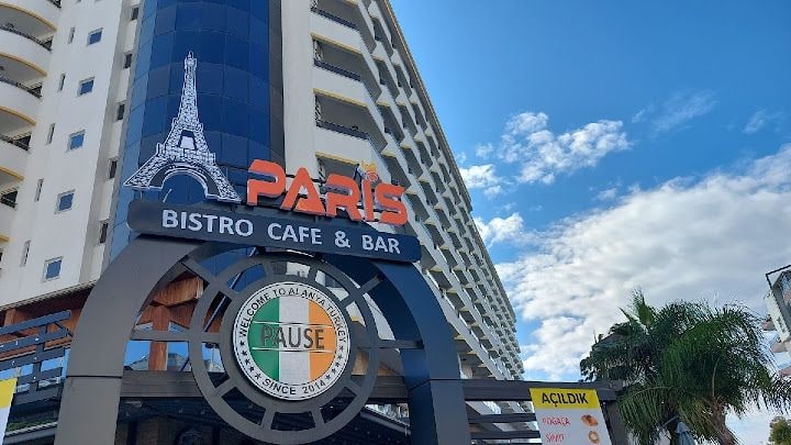 PARİS BİSTRO CAFE