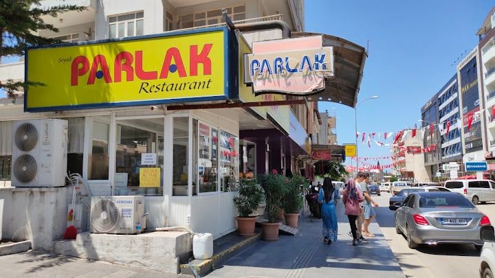 Parlak Restaurant