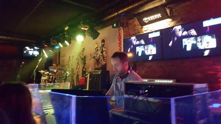 Passage Pub