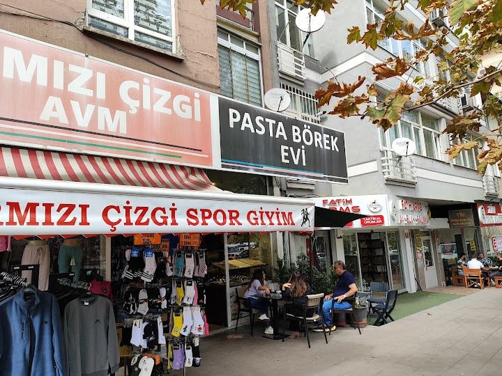 Pasta Börek Evi