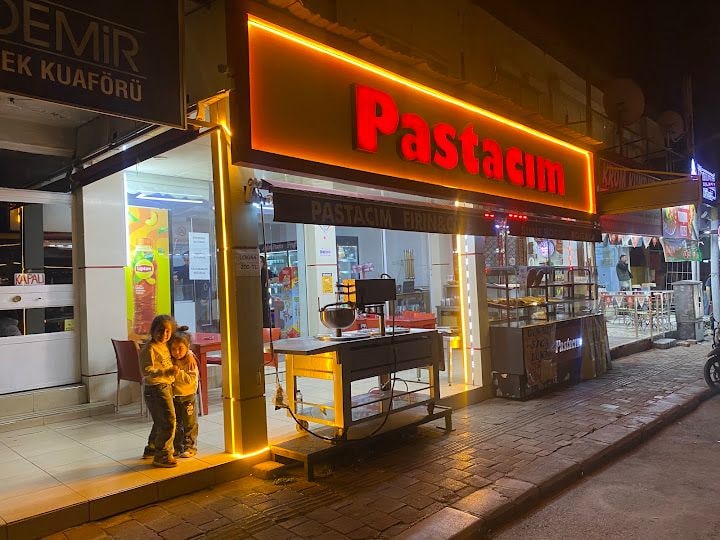 Pastacım