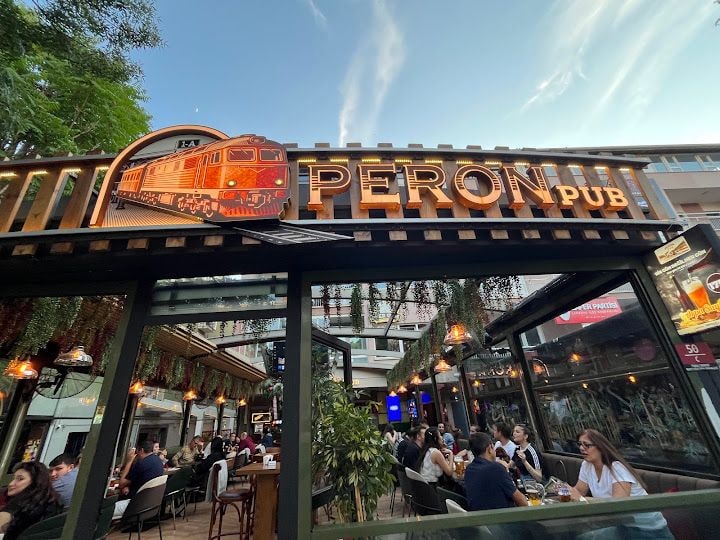 Peron Pub